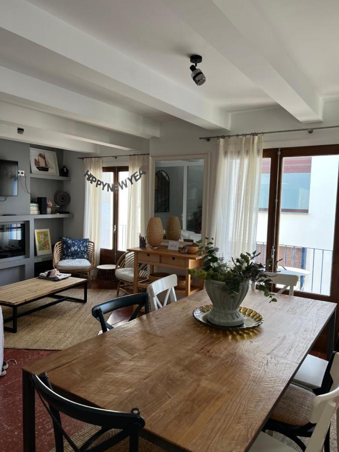 Big Family House In The Center Of El Port De La Selva公寓 外观 照片